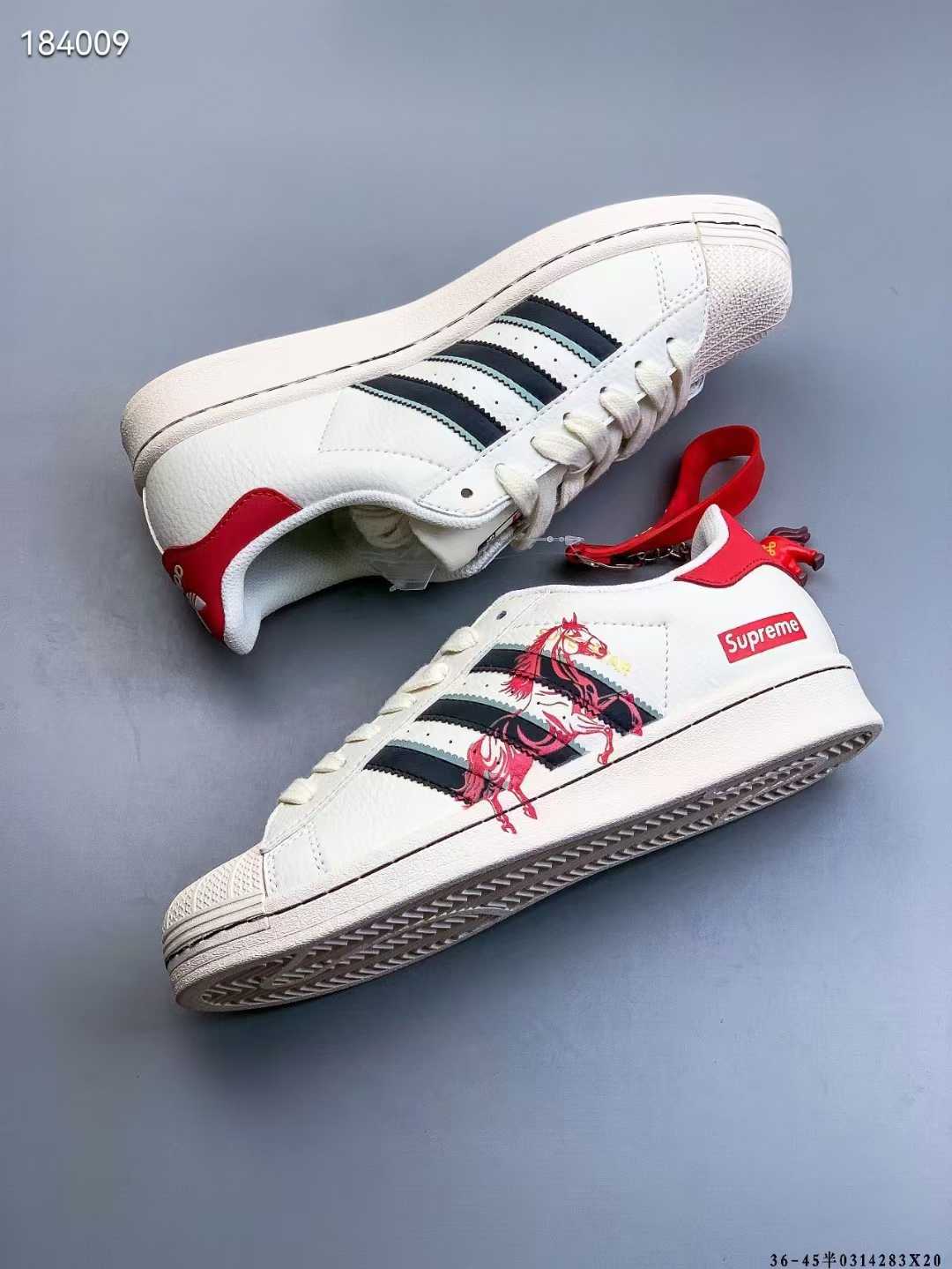 Retro Striped Low-Top Sneakers (Unisex)