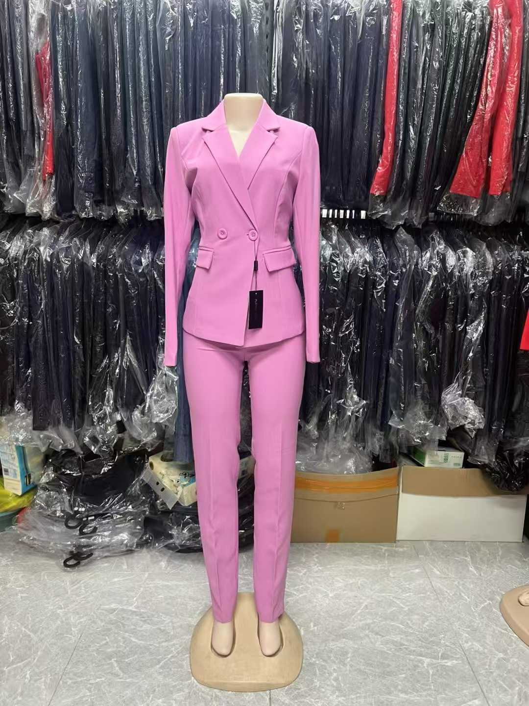 Elegant Women’s 2-Piece Tailored Suit Set