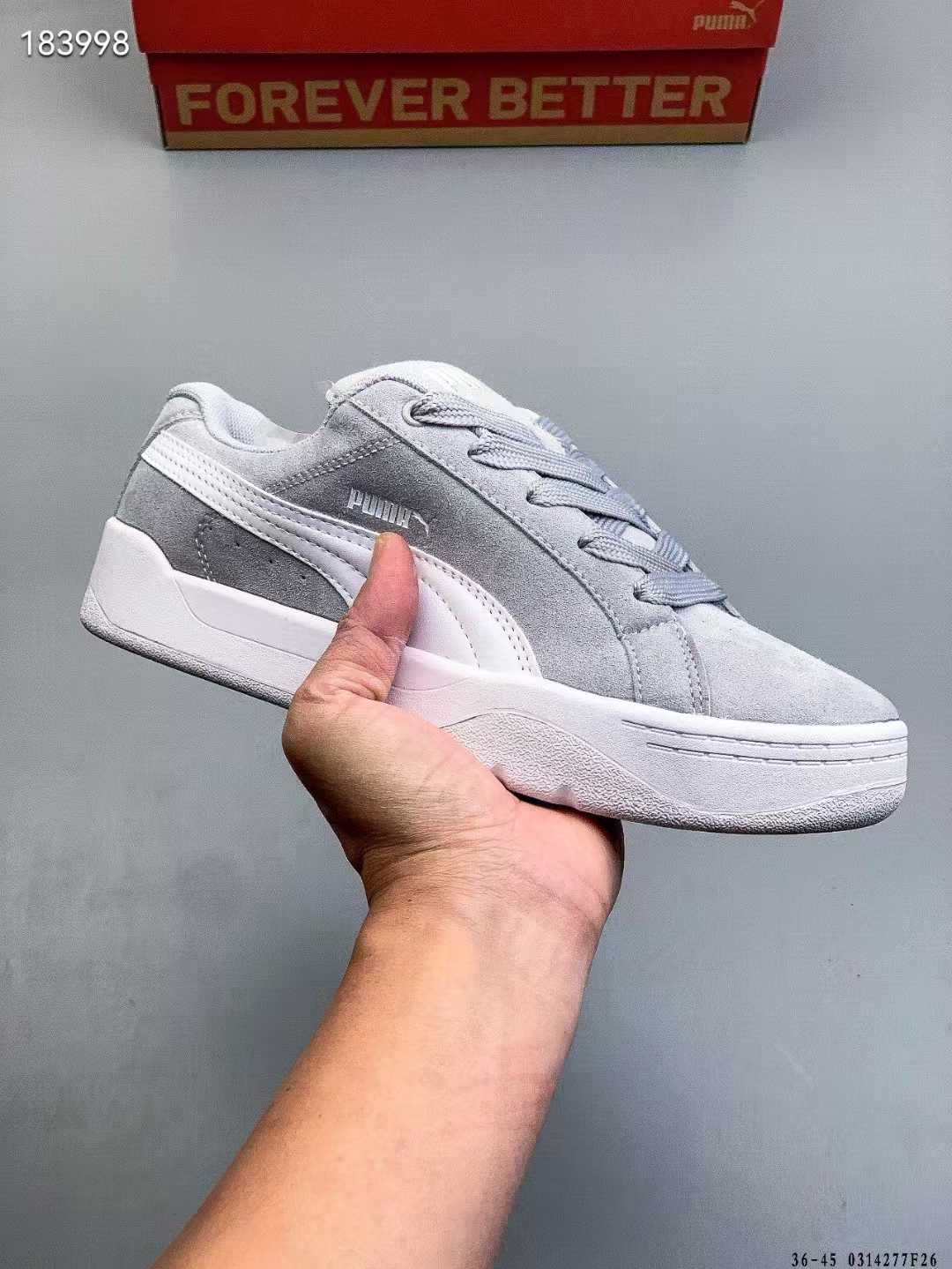 Classic Suede Low-Top Sneakers (Unisex)