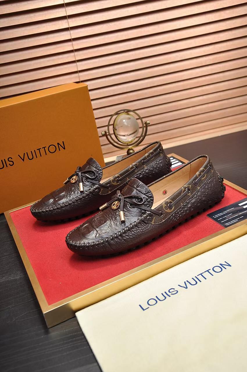 Luxury Monogram Leather Loafers – Classic Comfort & Style