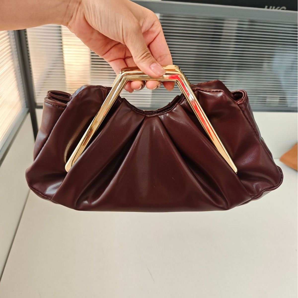 Luxury Pleated Handle Handbag